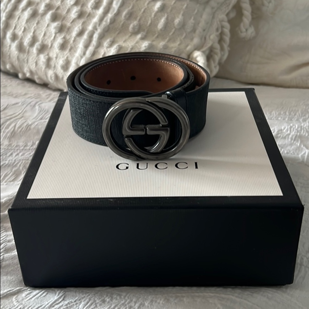 Men’s Gucci Belt- great condition